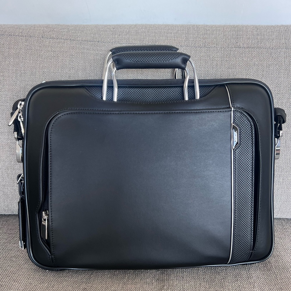 TUMI ARRIVÉ HANNOVER SLIM BRIEFCASE